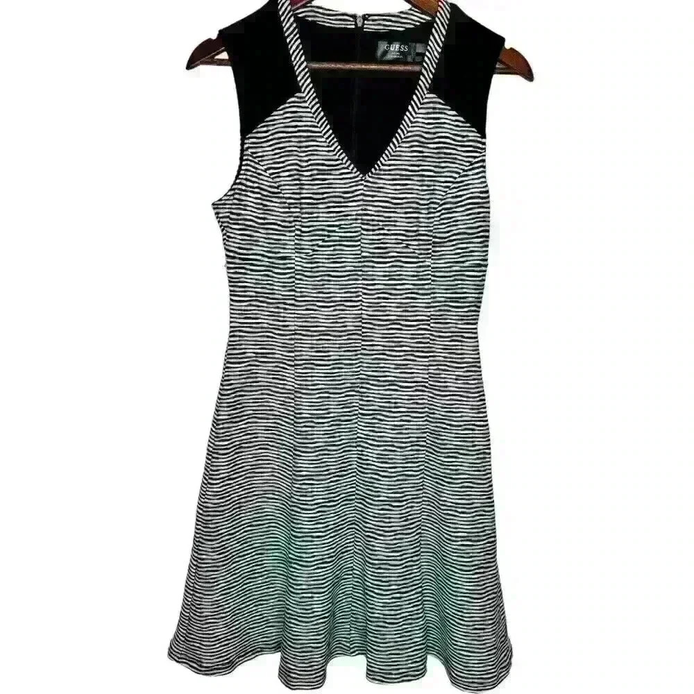 Guess Black/White Stripe Doris sleeveless Textured v-neck‎ dress Sz 8
